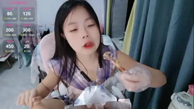 Lena-yyds online show from October 25, 6:15 pm