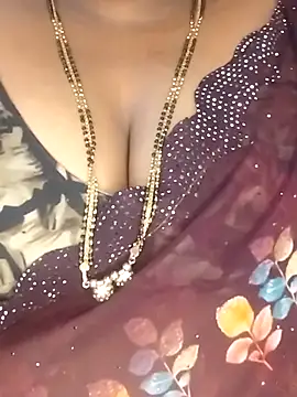 Sexy Radhikaa online show from November 29, 1:31 am