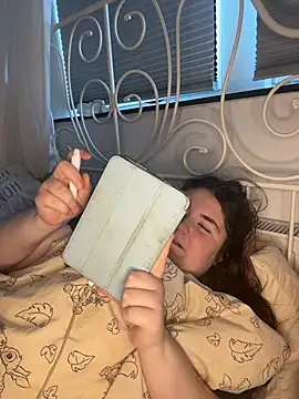 hotiee online show from April 30, 8:19 am