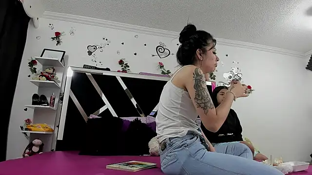 thedream girls online show from October 28, 12:33 pm