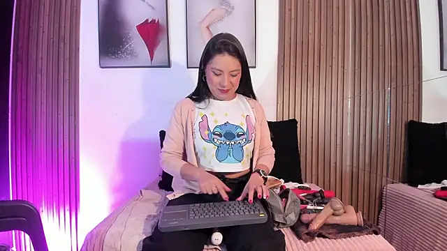 Ella Rousse online show from February 13, 1:24 pm