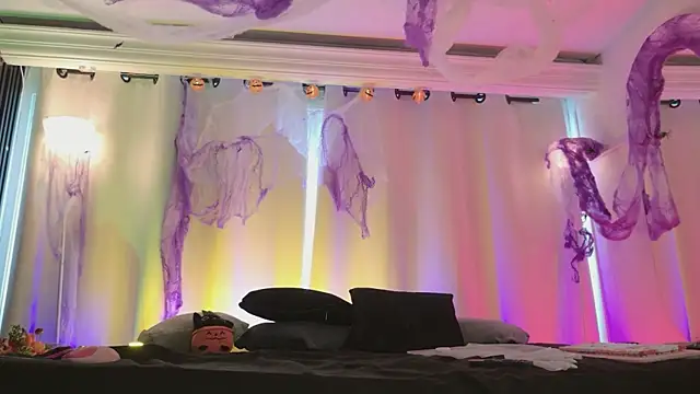 Little maeve online show from October 9, 8:35 pm