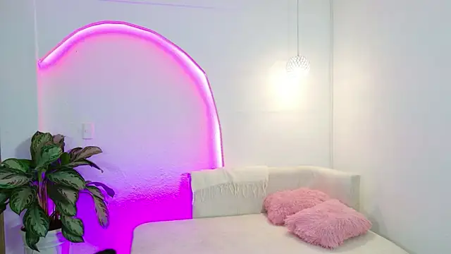 AllissonJames online show from May 6, 2:32 pm