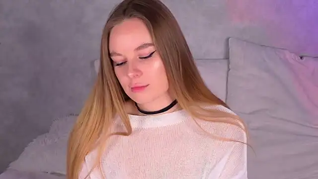 BeatriceEsmont online show from November 30, 8:46 pm