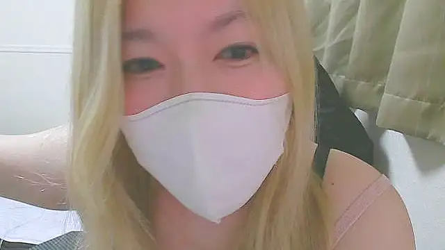 Snapshot of Remi_official chatting on September 22, 8:51 pm Remi official online show from September 22, 8:51 pm