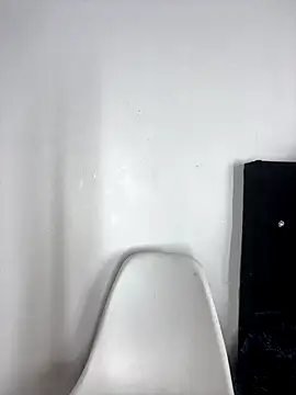 Emily aurora132 online show from December 4, 3:09 am