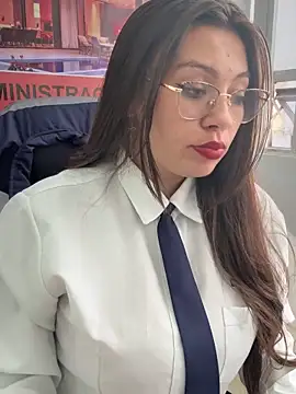 LIZ-06  online show from November 13, 6:40 pm