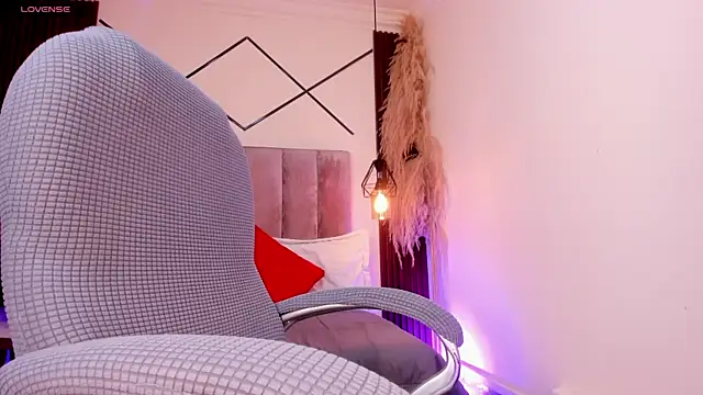 cami rouxxx  online show from April 22, 2:52 am