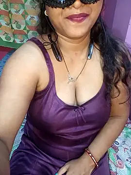 Sexy Mona Bhabhi online show from October 12, 7:49 pm