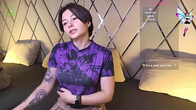 Ishtar Divine online show from October 15, 4:26 am