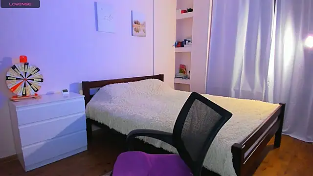 Ellista online show from December 16, 10:04 pm