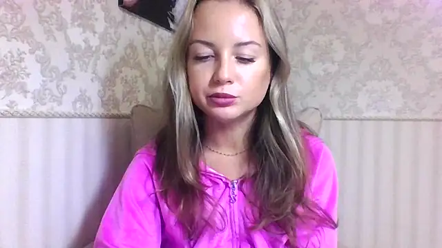 Snapshot of jennifer838 chatting on September 15, 12:46 pm jennifer838 online show from September 15, 12:46 pm