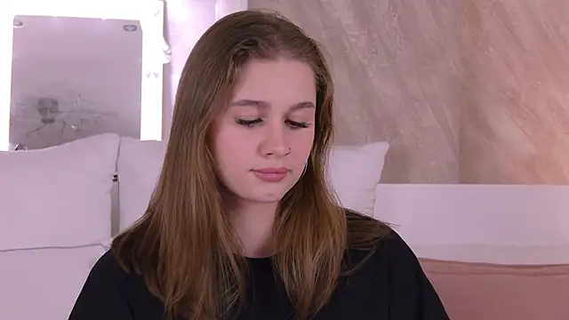 EllieHayes online show from November 8, 6:13 pm