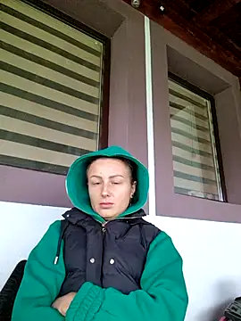 AudreyJoy online show from October 2, 5:45 am