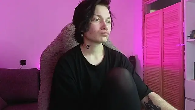 esajukyy online show from January 5, 5:27 pm