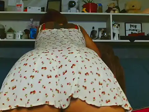 Natali3855 online show from December 17, 6:17 am