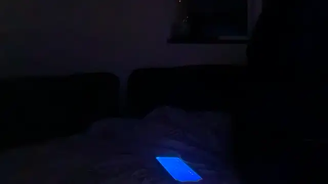 houy111111 online show from December 4, 5:35 pm