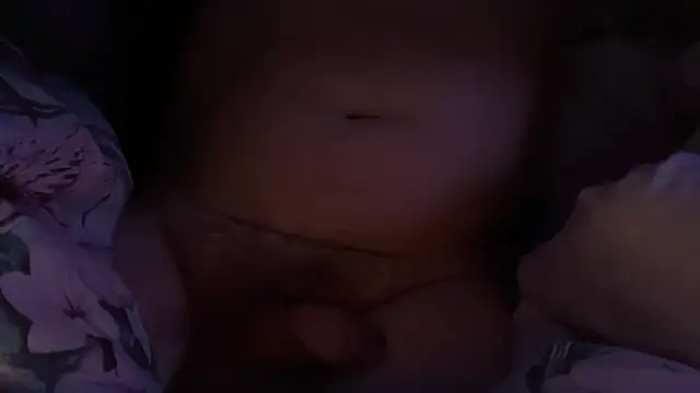 Snapshot of houy111111 chatting on October 7, 10:25 pm houy111111 online show from October 7, 10:25 pm