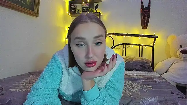 LinaTruly online show from July 14, 9:41 pm