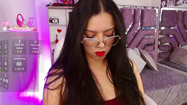 Aurora Brownn online show from November 11, 4:52 am