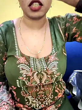 Snapshot of Haniya-143 chatting on October 2, 9:09 pm Haniya-143 online show from October 2, 9:09 pm