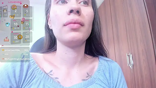 Snapshot of kiim_sweett chatting on September 28, 1:38 pm kiim sweett online show from September 28, 1:38 pm