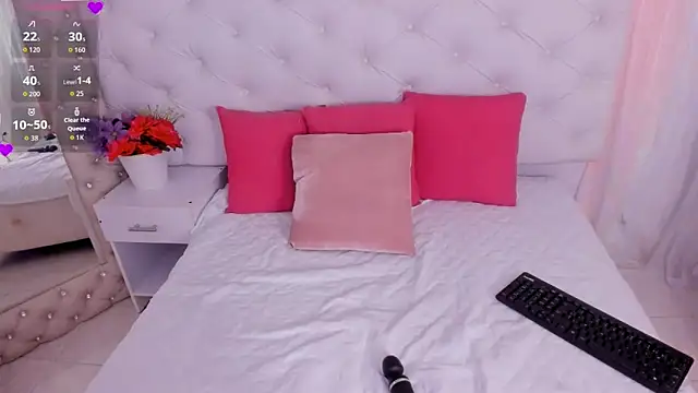 Snapshot of anchela-garcia1 chatting on October 10, 4:12 pm anchela-garcia1 online show from October 10, 4:12 pm