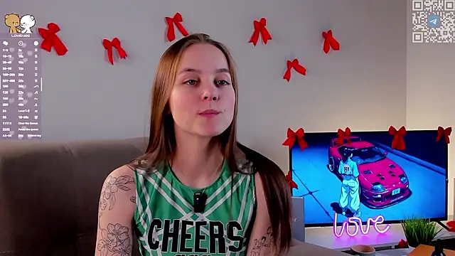 FalineDowlen online show from February 20, 2:32 am