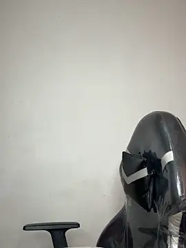 SaraBraun  online show from March 7, 7:10 pm