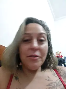 baixinhaloira online show from November 4, 12:26 am