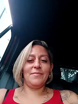 baixinhaloira online show from March 10, 6:56 pm