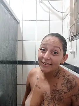 baixinhaloira online show from April 20, 2:47 am