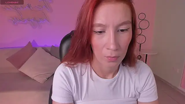 MiaFarrell  online show from May 29, 5:22 pm