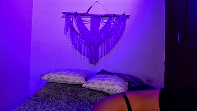 Snapshot of anais_tgn chatting on October 14, 11:57 am anais tgn online show from October 14, 11:57 am