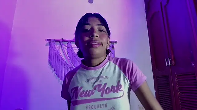 Snapshot of anais_tgn chatting on September 12, 6:04 pm anais tgn online show from September 12, 6:04 pm
