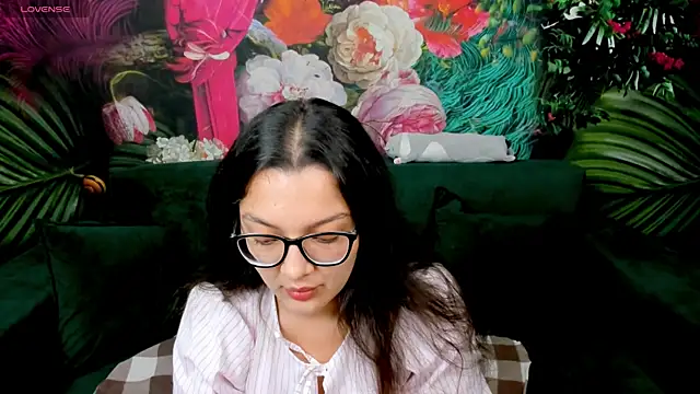 Snapshot of ZarifaBev chatting on September 17, 12:36 pm ZarifaBev online show from September 17, 12:36 pm