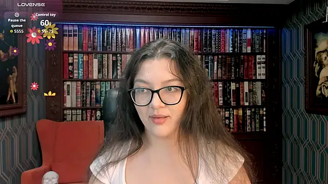 Snapshot of ZarifaBev chatting on October 18, 10:22 pm ZarifaBev online show from October 18, 10:22 pm