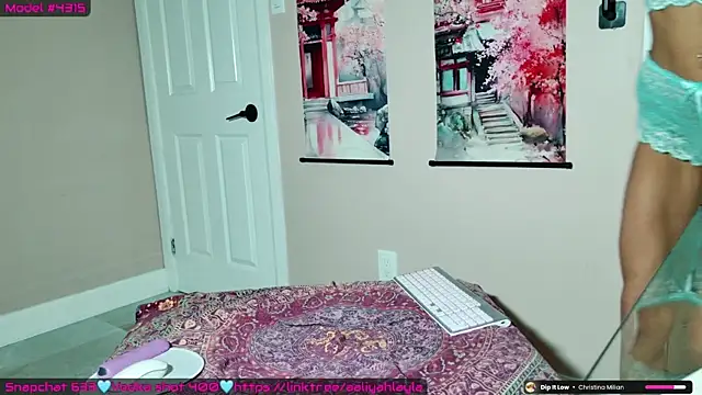 AaliyahLaylah online show from June 5, 3:54 am