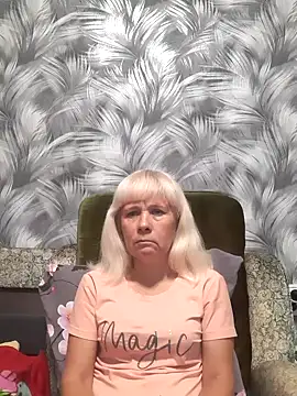 Snapshot of sakura_blonde chatting on October 11, 5:12 am sakura blonde online show from October 11, 5:12 am