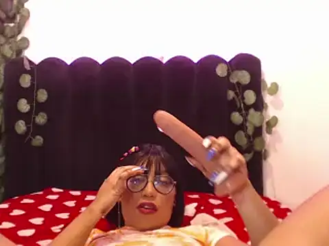 AmyBriiggs online show from September 22, 5:28 am