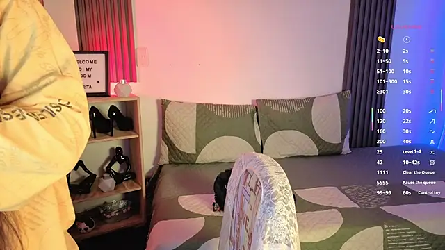 Snapshot of Fresita_Rosita chatting on September 25, 2:38 pm Fresita Rosita online show from September 25, 2:38 pm