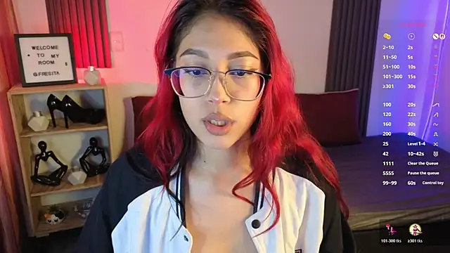 Snapshot of Fresita_Rosita chatting on October 17, 2:20 pm Fresita Rosita online show from October 17, 2:20 pm