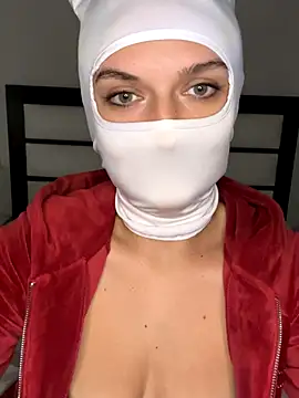 Nikki Hoee online show from October 31, 10:58 pm