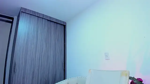 Sara Leblanc online show from November 24, 1:46 pm