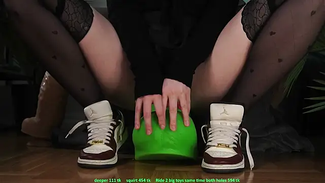 Kisakis online show from February 20, 4:08 pm