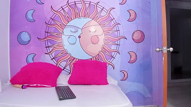 Mariana 16  online show from October 24, 7:43 pm