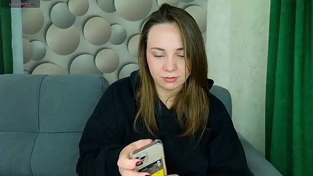Snapshot of Cute_smile_sharon chatting on October 16, 6:05 am Cute smile sharon online show from October 16, 6:05 am