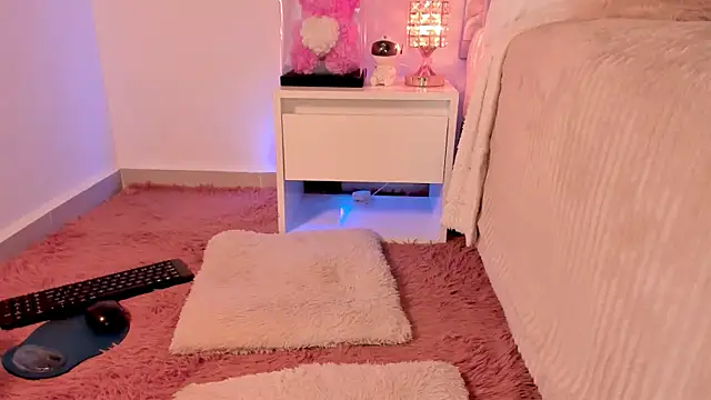 Alissonroses online show from December 15, 9:09 pm