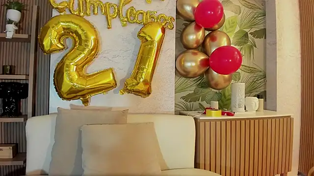 loladupont online show from December 20, 3:32 am