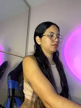 Rosita forever  online show from April 3, 2:04 pm